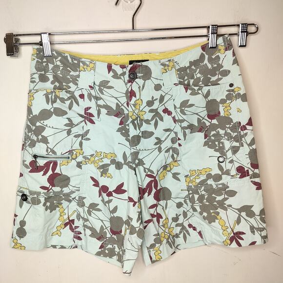 Eddie Bauer Mercer Fit Floral Shorts - Picture 1 of 9